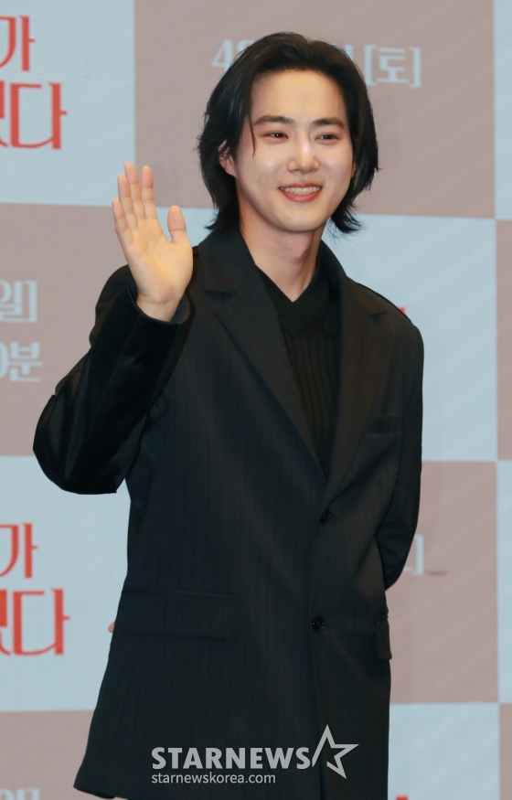 배우 수호가 12일 오전 서울 마포구 상암동 스탠포드 호텔에서 진행된 MBN 주말극 '세자가 사라졌다' 제작발표회에 참석해 포즈를 취하고 있다.  왕세자가 세자빈이 될 여인에게 보쌈 당하면서 벌어지는 조선판 로맨스 코미디 드라마 '세자가 사라졌다'는 오는 13일 첫 방송된다. /2024.04.12 /사진=이동훈