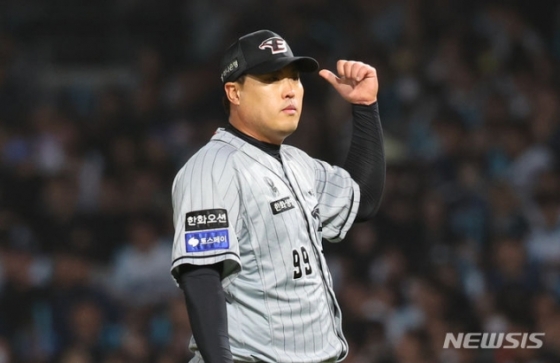 한화 류현진이 17일 창원 NC전에 나서고 있다. /사진=뉴시스