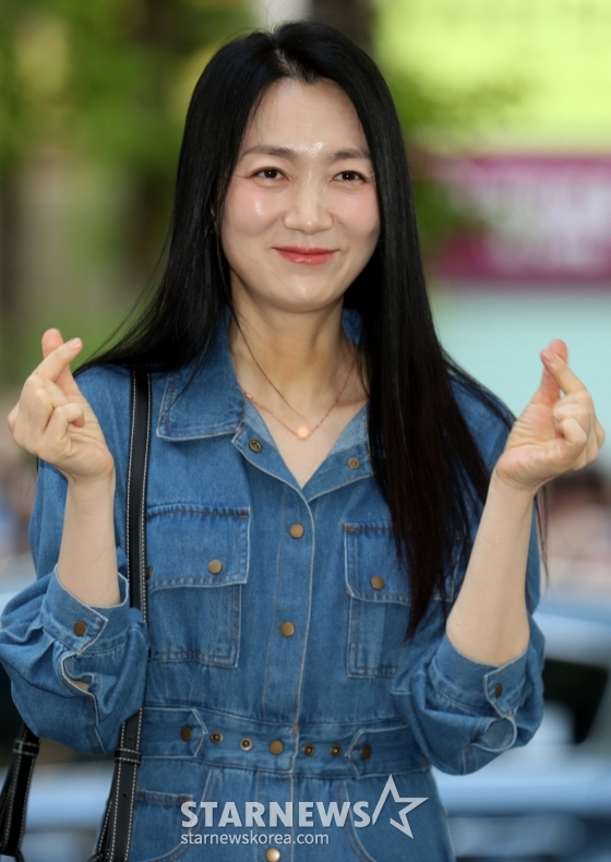배우 김주령이 27일 오후 서울 여의도 한 음식점에서 열린 tvN 토일드라마 '눈물의 여왕' 종방연에 참석하고 있다. 2024.04.27 /사진=임성균