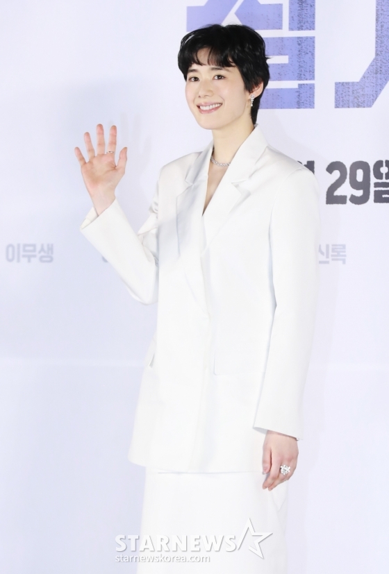 배우 정은채가 29일 오전 서울 CGV용산아이파크몰에서 진행된 영화 '설계자'(감독 이요섭) 제작발표회에 참석해 포즈를 취하고 있다. 의뢰받은 청부 살인을 완벽한 사고사로 조작하는 설계자 ‘영일’(강동원)이 예기치 못한 사건에 휘말리며 벌어지는 이야기를 그린 영화 '설계자'는 내달 29일 개봉한다. /2024.04.29 /사진=이동훈
