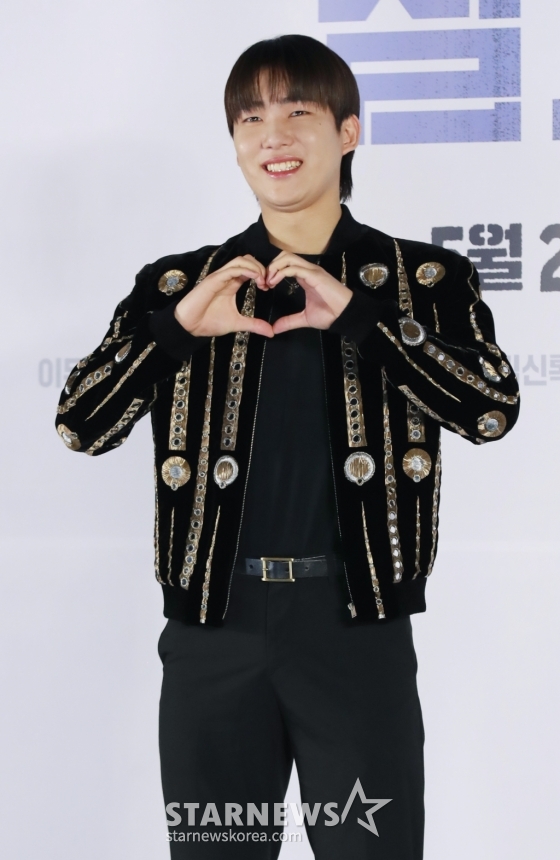 배우 탕준상이 29일 오전 서울 CGV용산아이파크몰에서 진행된 영화 '설계자'(감독 이요섭) 제작발표회에 참석해 포즈를 취하고 있다. 의뢰받은 청부 살인을 완벽한 사고사로 조작하는 설계자 ‘영일’(강동원)이 예기치 못한 사건에 휘말리며 벌어지는 이야기를 그린 영화 '설계자'는 내달 29일 개봉한다. /2024.04.29 /사진=이동훈
