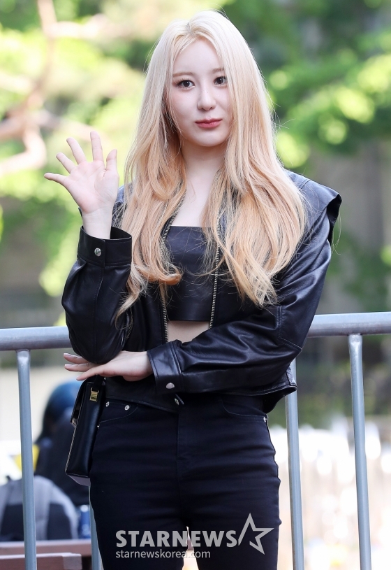 이채연