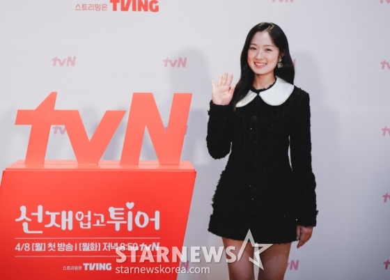 배우 김혜윤이 3일 온라인으로 진행된 tvN 월화드라마 '선재 업고 튀어' 제작발표회에 참석해 포즈를 취하고 있다. /사진제공=CJENM 2024.04.03 /사진=이동훈