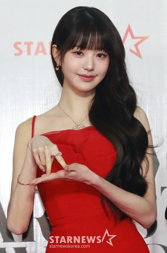 아이브 장원영이 14일 필리핀 아레나에서 열린 '2023 아시아 아티스트 어워즈 인 필리핀'(2023 Asia Artist Awards IN THE PHILIPPINES, 이하 '2023 AAA') 레드카펫 행사에 참석해 포즈를 취하고 있다. '2023 AAA'는 스타뉴스가 주최하고 Asia Artist Awards 조직위원회, TONZ 엔터테인먼트, PULP Live World가 공동 주관한다. 그룹 아이브(IVE) 장원영, 가수 강다니엘, 그룹 제로베이스원 성한빈이 MC를 맡았다. 2023.12.14 /사진=이동훈