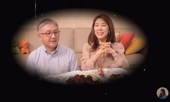 왼쪽부터 함영준, 함연지 모녀 /사진=유튜브 채널 '햄연지' 캡처