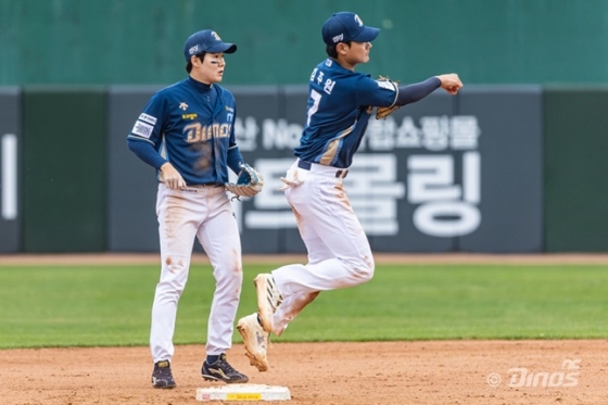 NC 박민우(왼쪽)와 김주원. /사진=NC 다이노스 제공