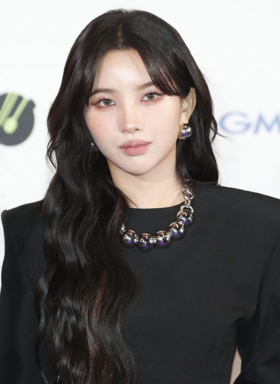 (도쿄(일본)=뉴스1) 권현진 기자 = (여자)아이들 소연이 29일 일본 도쿄돔에서 열린 ‘2023 마마 어워즈(2023 MAMA AWARDS)’에 참석하고 있다. 2023.11.29/뉴스1  Copyright (C) 뉴스1. All rights reserved. 무단 전재 및 재배포,  AI학습 이용 금지. /사진=(도쿄(일본)=뉴스1) 권현진 기자