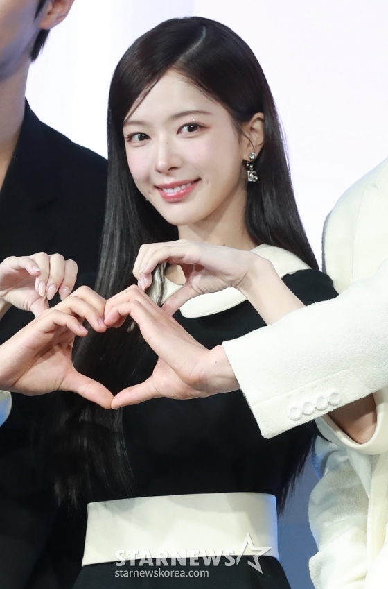 배우 노정의가 3일 오전 서울 앰배서더 서울 풀만 호텔에서 진행된 넷플릭스 오리지널 시리즈 '하이라키' 제작발표회에 참석해 포즈를 취하고 있다. 상위 0.01%의 소수가 질서이자 법으로 군림하는 주신고에 비밀을 품은 전학생이 입학한 후 견고했던 그들의 세계에 균열이 생기며 벌어지는 이야기를 그린 넷플릭스 시리즈 '하이라키'는 오는 7일 공개된다. /2024.06.03 /사진=이동훈