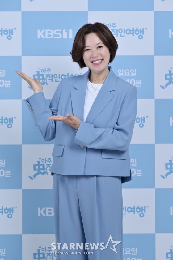 코미디언 박미선이 12일 오전 서울 여의도 KBS에서 진행된 1TV '아주 史적인 여행' 제작발표회에 참석해 포즈를 취하고 있다. /사진제공=KBS 2024.06.12 /사진=이동훈