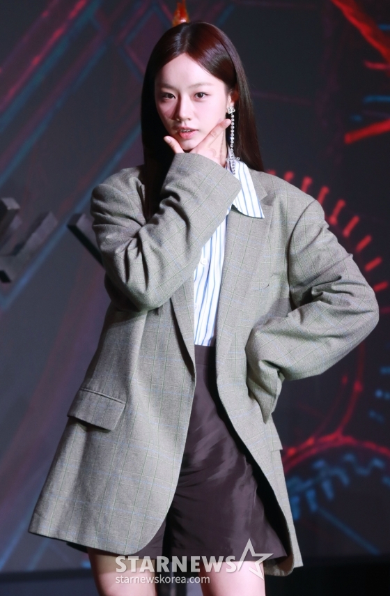 가수 혜리가 18일 오전 서울 마포구 호텔 나루 서울에서 진행된 넷플릭스 예능 '미스터리 수사단' 제작발표회에 참석해 포즈를 취하고 있다. /2024.06.18 /사진=이동훈