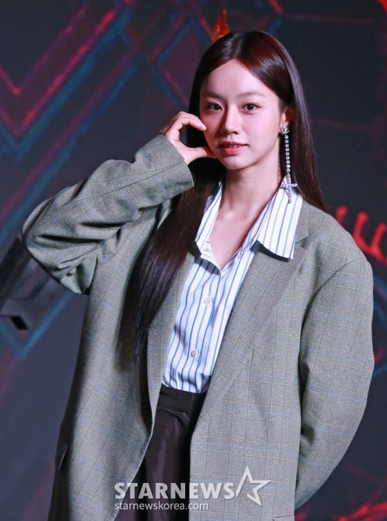 가수 혜리가 18일 오전 서울 마포구 호텔 나루 서울에서 진행된 넷플릭스 예능 '미스터리 수사단' 제작발표회에 참석해 포즈를 취하고 있다. /2024.06.18 /사진=이동훈