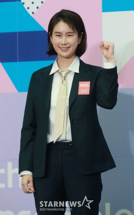 양궁 전 국가대표 기보배가 26일 오전 서울 여의도 KBS에서 진행된 '2024 파리하계올림픽 KBS 방송단' 발대식에 참석해 포즈를 취하고 있다. /2024.06.26 /사진=이동훈