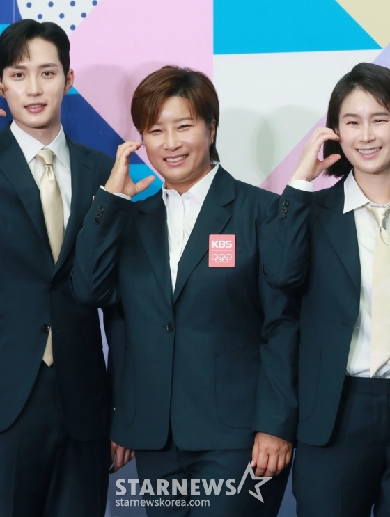 골프 전 국가대표 박세리가 26일 오전 서울 여의도 KBS에서 진행된 '2024 파리하계올림픽 KBS 방송단' 발대식에 참석해 포즈를 취하고 있다. /2024.06.26 /사진=이동훈