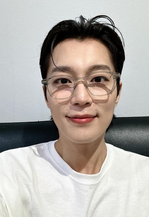 /사진=윤두준 인스타그램