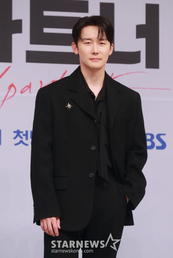배우 김준한이 10일 오후 서울 목동 SBS 사옥에서 진행된 금토드라마 '굿파트너' 제작발표회에 참석해 포즈를 취하고 있다. 이혼이 ‘천직’인 스타변호사 차은경과 이혼은 ‘처음’인 신입변호사 한유리의 차갑고 뜨거운 휴먼 법정 오피스 드라마 '굿파트너'는 오는 12일 첫 방송된다. /2024.07.10 /사진=이동훈