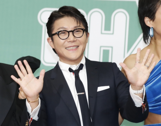 (서울=뉴스1) 권현진 기자 = 방송인 조세호가?23일 오후 서울시 영등포구 여의도 KBS 신관 웨딩홀에서 열린?'2023 KBS 연예대상' 레드카펫 행사에서 포즈를 취하고 있다. 2023.12.23/뉴스1?  Copyright (C) 뉴스1. All rights reserved. 무단 전재 및 재배포,  AI학습 이용 금지. /사진=(서울=뉴스1) 권현진 기자