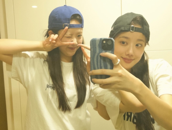 지예은과 이나은/사진=지예은