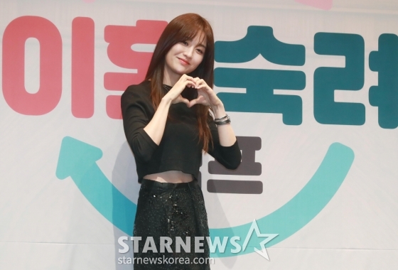 배우 박하선이 13일 오전 서울 라마다서울 신도림 호텔에서 진행된 JTBC 예능 '이혼숙려캠프' 제작발표회에 참석해 포즈를 취하고 있다. 인생을 새로고침하기 위한 부부들의 이야기 '이혼숙려캠프'는 오는 15일 첫 방송된다. /2024.08.13 /사진=이동훈