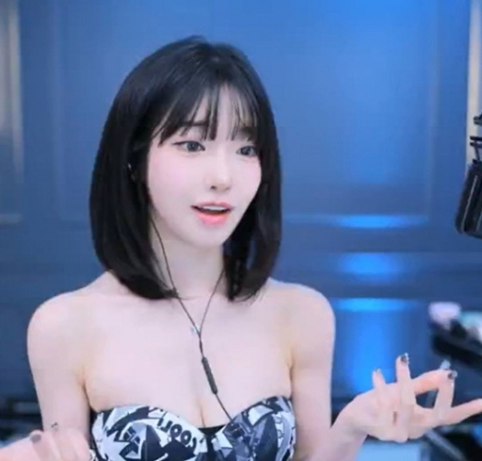 BJ 과즙세연 /사진=아프리카TV 라이브 방송 캡처