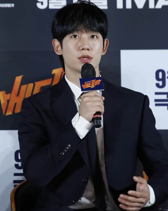 (서울=뉴스1) 권현진 기자 = 배우 정해인이 20일 서울 용산구 아이파크몰 CGV에서 열린 영화 '베테랑2'(감독 류승완) 제작보고회에서 인사말을 하고 있다. '베테랑2'는 나쁜 놈은 끝까지 잡는 베테랑 서도철 형사(황정민 분)의 강력범죄수사대에 막내 형사 박선우(정해인 분)가 합류하면서 세상을 떠들썩하게 한 연쇄살인범을 쫓는 액션범죄수사극이다. 2024.8.20/뉴스1 Copyright (C) 뉴스1. All rights reserved. 무단 전재 및 재배포, AI학습 이용 금지. /사진=(서울=뉴스1) 권현진 기자
