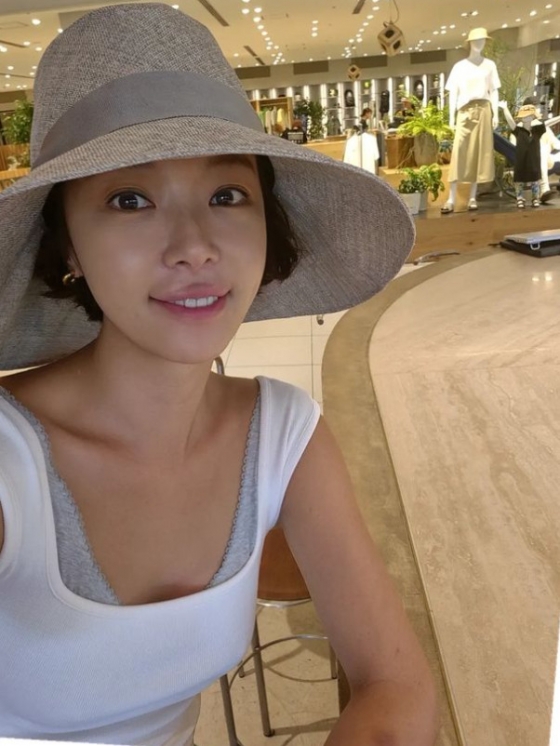 배우 황정음 /사진=인스타그램