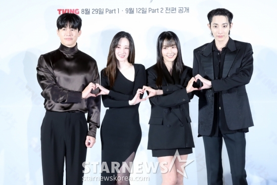 배우 김무열, 전종서, 정유미, 이수혁이 27일 오후 서울 용산CGV에서 열린 TVING 오리지널 '우씨왕후' 제작발표회에 참석해 포즈를 취하고 있다. 드라마 '우씨왕후'는 갑작스러운 왕의 죽음으로 왕위를 노리는 왕자들과 권력을 잡으려는 다섯 부족의 표적이 된 왕후가 24시간 안에 새로운 왕을 세우기 위해 사투를 벌이는 추격 액션 사극으로 오는 29일 공개된다. 2024.08.27 /사진=임성균