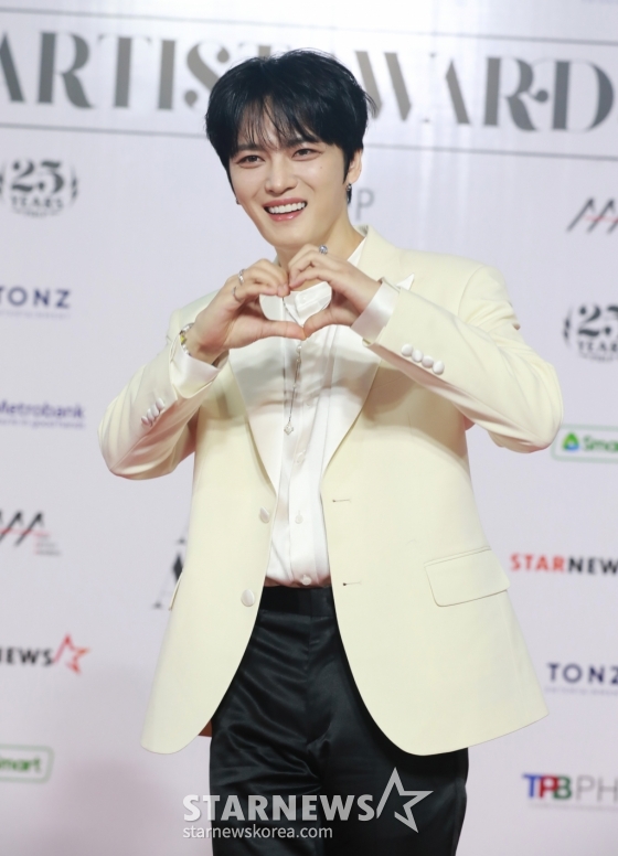 가수 김재중이 14일 필리핀 아레나에서 열린 '2023 아시아 아티스트 어워즈 인 필리핀'(2023 Asia Artist Awards IN THE PHIPPINES, 이하 '2023 AAA') 레드카펫 행사에 참석해 포즈를 취하고 있다. '2023 AAA'는 스타뉴스가 주최하고 Asia Artist Awards 조직위원회, TONZ 엔터테인먼트, PULP Live World가 공동 주관한다. 그룹 아이브(IVE) 장원영, 가수 강다니엘, 그룹 제로베이스원 성한빈이 MC를 맡았다. 2023.12.14 /사진=이동훈