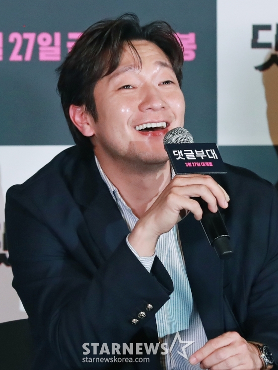 배우 손석구가 15일 오후 서울 CGV용산아이파크몰에서 진행된 영화 '댓글부대'(감독 안국진) 언론시사회 및 기자간담회에 참석해 질문에 답하고 있다. 대기업에 대한 기사를 쓴 기자 임상진이 온라인 여론을 조작한다는 익명 제보자의 충격적인 메시지를 받고 벌어지는 범죄 드라마 '댓글부대'는 오는 27일 개봉한다. /2024.03.15 /사진=이동훈