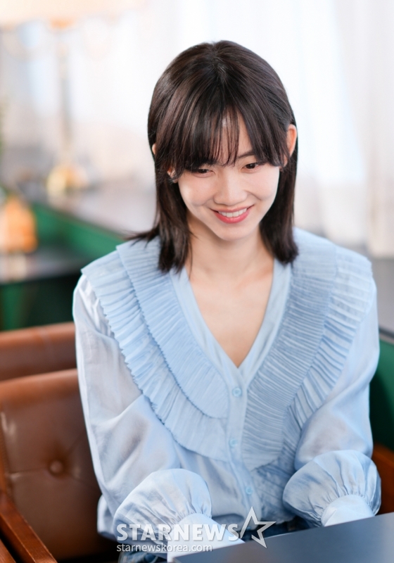 쿠팡플레이 오리지널 드라마 '새벽 2시의 신데렐라'의 배우 신현빈이 3일 오후 진행된 인터뷰를 위해 포즈를 취하고 있다. /2024.09.03 /사진=이동훈