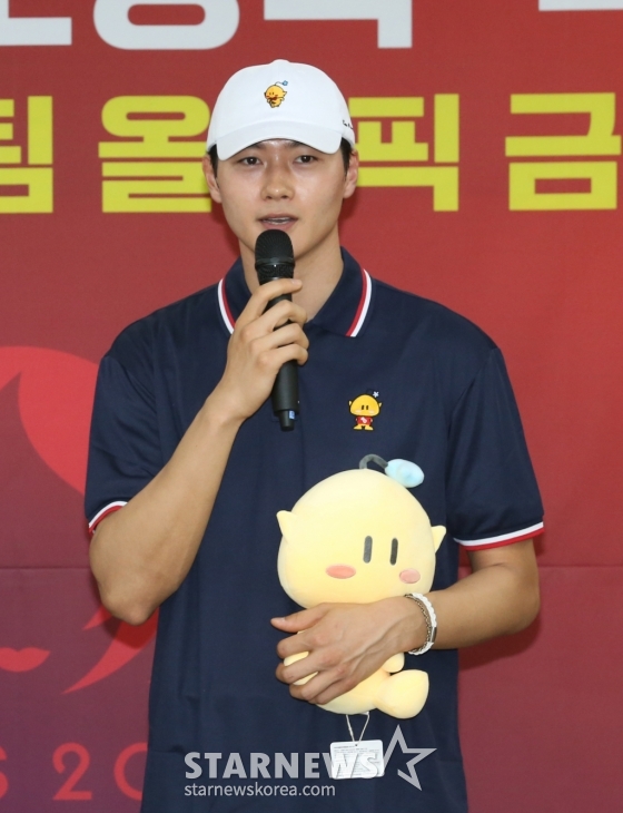 (천안=뉴스1) 김기태 기자 = 2024 파리올림픽 펜싱에서 금메달을 획득한 대전시청 소속 오상욱 선수가 8일 대전시청에서 열린 환영행사에서 소감을 밝히고 있다. 2024.8.8/뉴스1 Copyright (C) 뉴스1. All rights reserved. 무단 전재 및 재배포, AI학습 이용 금지. /사진=(천안=뉴스1) 김기태 기자