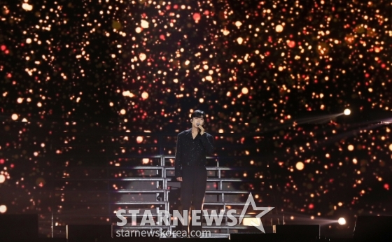 가수 임영웅이 필리핀 아레나에서 열린 '2023 아시아 아티스트 어워즈 인 필리핀'(2023 Asia Artist Awards IN THE PHILIPPINES, 이하 '2023 AAA')에서 멋진 무대를 선보이고 있다. 임영웅은 '2023 AAA'에서 AAA 대상 올해의 팬덤을 비롯해 인기상, 핫트렌드, 베스트 초이스, 페뷸러스 등 5관왕의 영광을 안았다. '2023 AAA'는 스타뉴스가 주최하고 Asia Artist Awards 조직 /사진=김창현