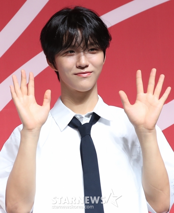 (서울=뉴스1) 권현진 기자 = 그룹 엔시티 위시(NCT WISH)의 재희가 24일 서울 용산구 블루스퀘어에서 가진 미니 1집 ‘스테디(Steady)’ 발매 기념 쇼케이스에서 포즈를 취하고 있다. 2024.9.24/뉴스1 Copyright (C) 뉴스1. All rights reserved. 무단 전재 및 재배포, AI학습 이용 금지. /사진=(서울=뉴스1) 권현진 기자