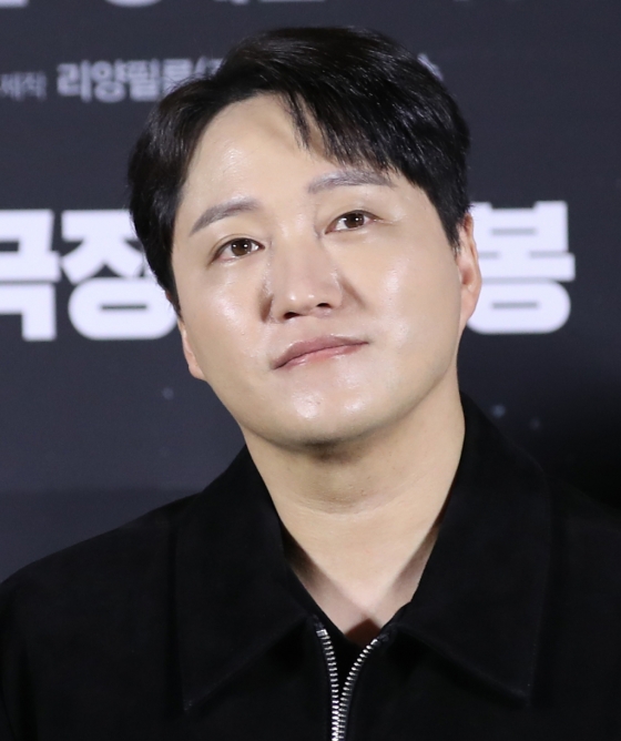 (서울=뉴스1) 권현진 기자 = 배우 김대명이 26일 오전 서울 용산구 용산CGV아이파크몰에서 열린 영화 '더러운 돈에 손대지 마라' 제작보고회에서 객석을 바라보고 있다. '더러운 돈에 손대지 마라'는 수사는 본업! 뒷돈은 부업! 두 형사가 인생 역전을 위해 완전 범죄를 꿈꾸며 '더러운 돈'에 손을 댄 후 계획에 없던 사고에 휘말리며 벌어지는 이야기를 그린 작품이다. 2024.9.26/뉴스1 Copyright (C) 뉴스1. All rights reserved. 무단 전재 및 재배포, AI학습 이용 금지. /사진=(서울=뉴스1) 권현진 기자