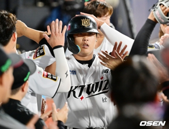 KT 강백호.