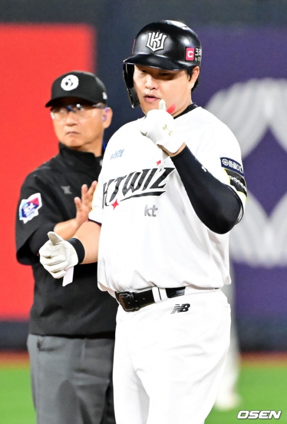 KT 오재일.