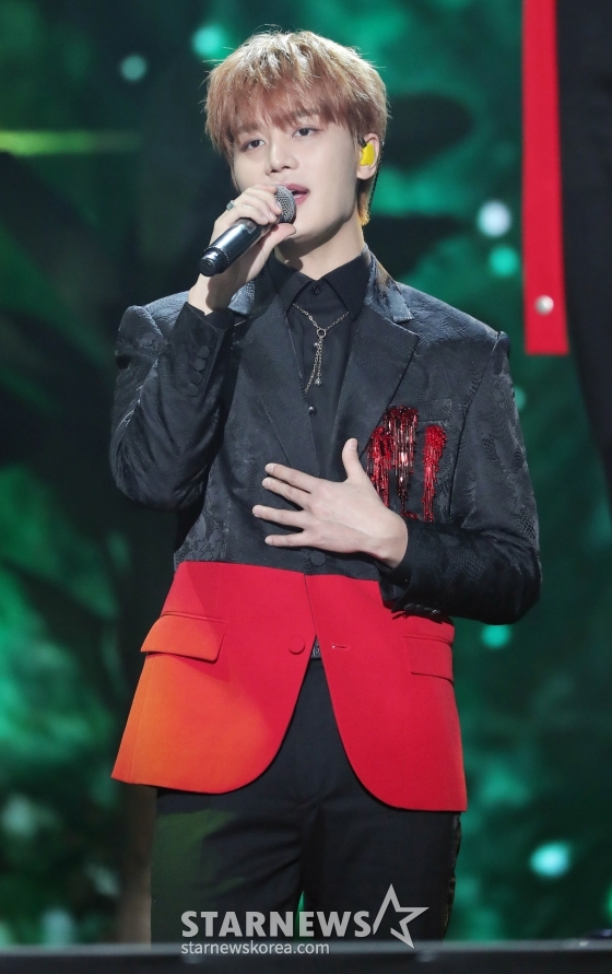 그룹 NCT 태일이 28일 마이뮤직테이스트에서 중계된 2020 Asia Artist Awards(2020 아시아 아티스트 어워즈, 2020 AAA)에서 멋진 무대를 선보이고 있다. 스타뉴스가 주최하고 AAA 조직위원회가 주관하는 AAA는 어디에서도 보지 못했던 새로운 무대를 선보이며 전 세계 팬들의 눈과 귀를 사로잡아 명실상부 NO.1 글로벌 시상식으로 거듭났다.
