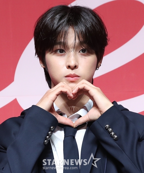 (서울=뉴스1) 권현진 기자 = 그룹 엔시티 위시(NCT WISH)의 리쿠가 24일 서울 용산구 블루스퀘어에서 가진 미니 1집 ‘스테디(Steady)’ 발매 기념 쇼케이스에서 포즈를 취하고 있다. 2024.9.24/뉴스1 Copyright (C) 뉴스1. All rights reserved. 무단 전재 및 재배포, AI학습 이용 금지. /사진=(서울=뉴스1) 권현진 기자