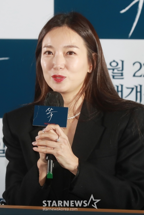 배우 김민경이 10일 오후 서울 광진구 롯데시네마 건대입구점에서 진행된 영화 '살수'(감독 곽정덕) 언론시사회에 참석해 질문에 답하고 있다. 혼돈의 세상, 거스를 수 없는 운명의 앞에 놓인 조선 최고의 살수 ‘이난’(신현준)의 이야기를 그린 조선 액션 활극 ‘살수’는 오는 22일 개봉한다. /2023.02.10