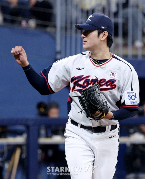 '2024 WBSC 프리미어 12' 평가전 한국-쿠바전이 1일 서울 고척스카이돔에서 열렸다. 한국 선발 곽빈이 역투하고 있다. /사진=김진경 대기자