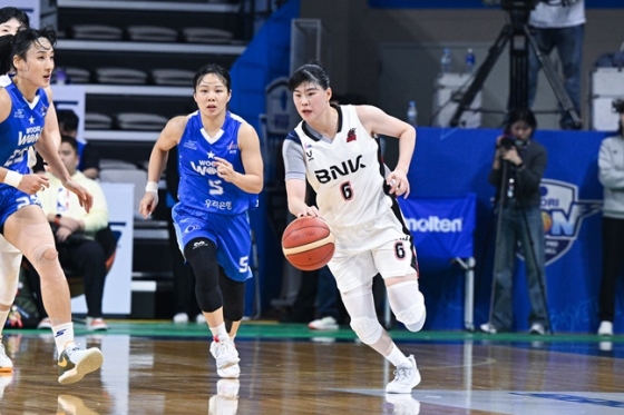 이소희(맨 오른쪽). /사진=WKBL 제공