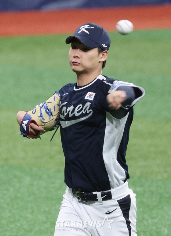대한민국 야구 대표팀이 '2024 WBSC 프리미어 12' 츨전을 앞두고 7일 서울 고척스카이돔에서 최종 훈련을 가졌다. 곽도규가 피칭 훈련을 하고 있다. /사진=김진경 대기자