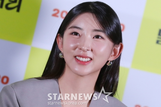 배우 권소현이 11일 오후 서울 용산구 아이파크몰 CGV에서 진행된 영화 '딜리버리' 언론시사회 및 기자간담회에 참석해 미소를 짓고 있다. '딜리버리'는 아이를 가지는 것이 지상 최대 목표인 철부지 금수저 부부 ‘귀남’, ‘우희’와 계획에 없던 임신을 하게 된 백수 커플 ‘미자’, ‘달수’의 문제적 ‘딜’을 그린 유쾌하고 살벌한 공동 태교 코미디. 오는 20일 개봉. 2024.11.11 /사진=김창현 chmt@