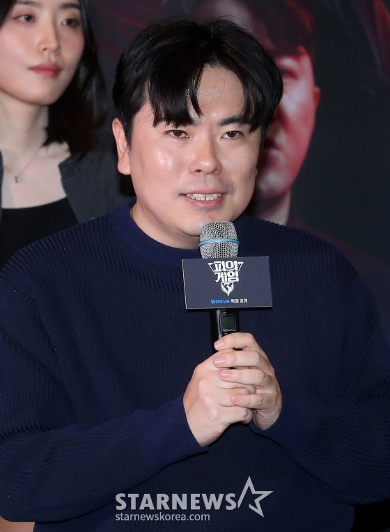 현정완 PD가 12일 오후 서울 성동구 메가박스 성수에서 진행된 웨이브 오리지널 '피의 게임 시즌3' 제작발표회에 참석해 인사말을 하고 있다. '피의 게임3'는 서바이벌 레전드들과 신예들이 지킬 것인가, 뺏을 것인가를 두고 벌이는 생존지능 서바이벌. 오는 15일 공개. 2024.11.12 /사진=김창현 chmt@