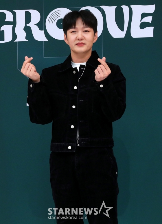 가수 이창섭이 19일 오전 서울 양천구 목동 SBS사옥에서 진행된 글로벌 보이 그룹 오디션 프로그램 '유니버스 리그' 제작발표회에 참석해 포즈를 취하고 있다.  '유니버스 리그'는 단 하나의 프리즘 컵을 차지하기 위해 경쟁하는 리그전 형식의 오디션이다. 2024.11.19 /사진=김창현 chmt@