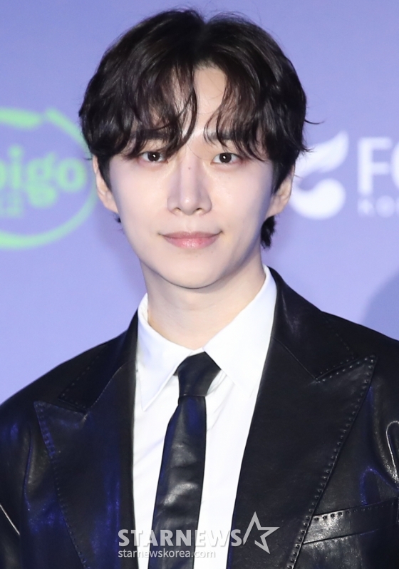 (오사카(일본)=뉴스1) 권현진 기자 = 배우 이준호가 23일 일본 오사카 쿄세라 돔에서 열린 '2024 마마 어워즈'(MAMA AWARDS) 레드카펫 행사에 참석해 포즈를 취하고 있다. 2024.11.23/뉴스1 Copyright (C) 뉴스1. All rights reserved. 무단 전재 및 재배포, AI학습 이용 금지. /사진=(오사카(일본)=뉴스1) 권현진 기자