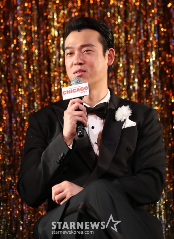 (서울=뉴스1) 이승배 기자 = 11일 오후 서울 구로구 디큐브 링크아트센터에서 열린 2024 뮤지컬 시카고 프레스 콜에서 빌리 플린 역의 최재림 배우가 인사말하고 있다. 2024.6.11/뉴스1 Copyright (C) 뉴스1. All rights reserved. 무단 전재 및 재배포, AI학습 이용 금지. /사진=(서울=뉴스1) 이승배 기자