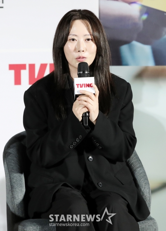 김혜영 감독이 1일 오전 서울 CGV 용산아이파크몰에서 열린 티빙 오리지널 시리즈 '내가 죽기 일주일 전' 제작발표회에 참석해 인사말을 하고 있다. '내가 죽기 일주일 전'은 세상을 등지고 청춘을 흘려보내던 '희완(김민하 분)' 앞에 첫사랑 '람우(공명 분)'가 저승사자가 되어 나타나며 벌어지는 청춘 판타지 로맨스로 오는 3일 낮 12시 첫 공개된다. /사진=김휘선 hwijpg@