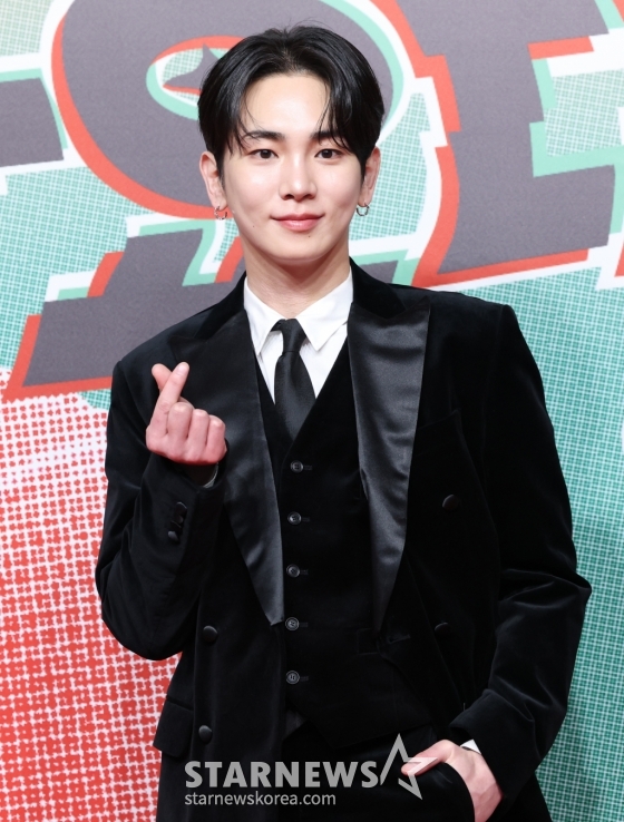 (인천=뉴스1) 권현진 기자 = 샤이니 키가 크리스마스인 25일 인천 인스파이어 아레나에서 열린 ‘2024 SBS 가요대전’(이하 ‘가요대전’) 레드카펫 행사에 참석해 포즈를 취하고 있다. 2024.12.25/뉴스1 Copyright (C) 뉴스1. All rights reserved. 무단 전재 및 재배포, AI학습 이용 금지. /사진=(인천=뉴스1) 권현진 기자