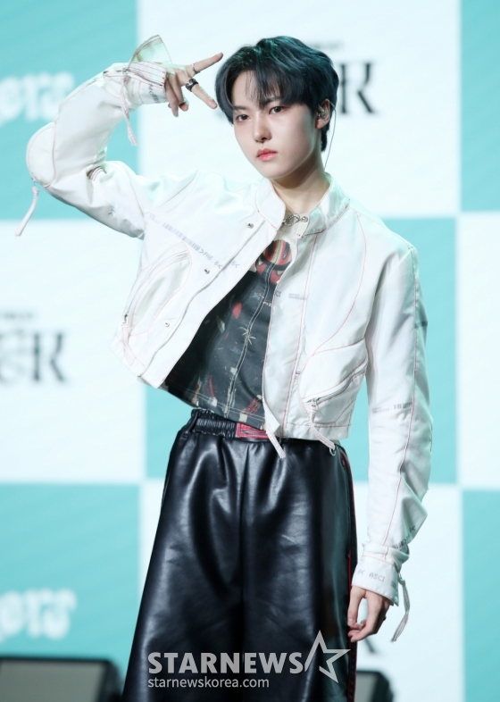 그룹 싸이커스 정훈이 3일 오후 서울 강남구 청담동 일지아트홀에서 열린 다섯 번째 미니 앨범 ‘하우스 오브 트리키 : 스퍼(HOUSE OF TRICKY : SPUR)’ 발매 기념 쇼케이스에서 포즈를 취하고 있다. /2025.04.03 /사진=김휘선 hwijpg@