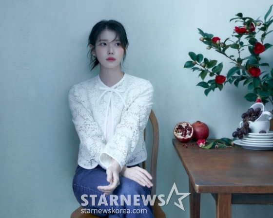 넷플릭스 오리지널 시리즈 '폭싹 속았수다'의 주연배우 아이유가 2일 진행된 라운드 인터뷰를 위해 포즈를 취하고 있다. /사진제공=넷플릭스 2025.04.02 /사진=이동훈 photoguy@